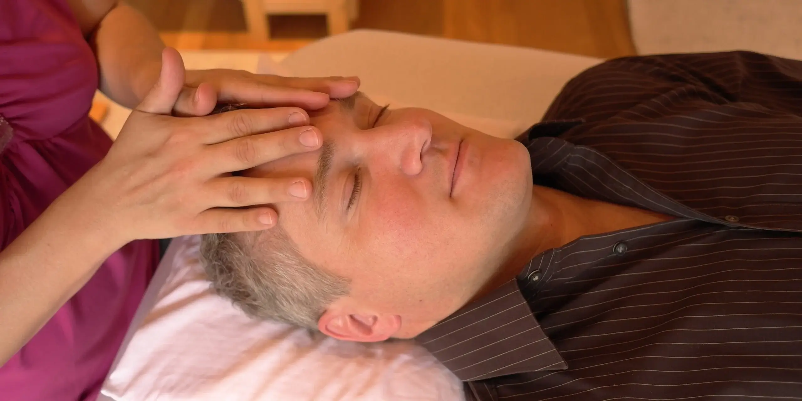 Cranio Sacral Therapie Töging am Inn Cranio Sacral Therapie im Kopfbereich zur Entspannung bei Heilpraktikerin in Töging am Inn